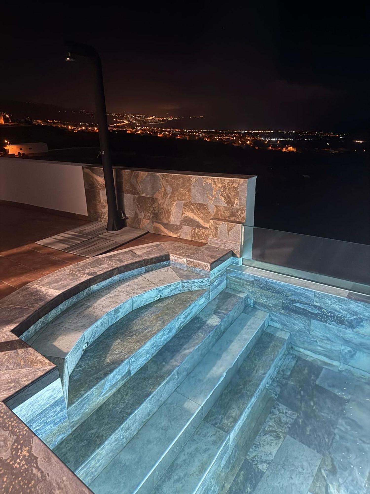 Jvg Villas - Villa Carolina グイマー エクステリア 写真